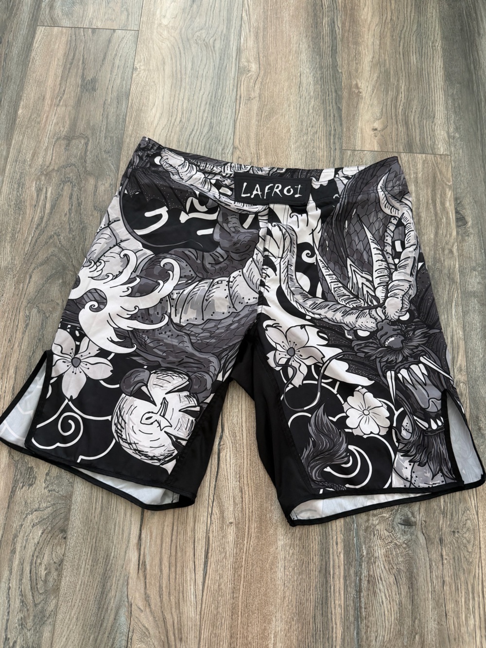 LAFROI Mens MMA Cross Training Boxing Shorts Trunks Fight Wear Large, Dragon
